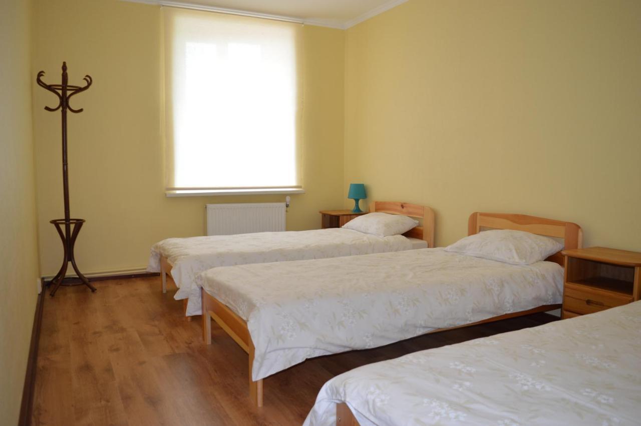 Klintis Hotel Jaungulbene Buitenkant foto