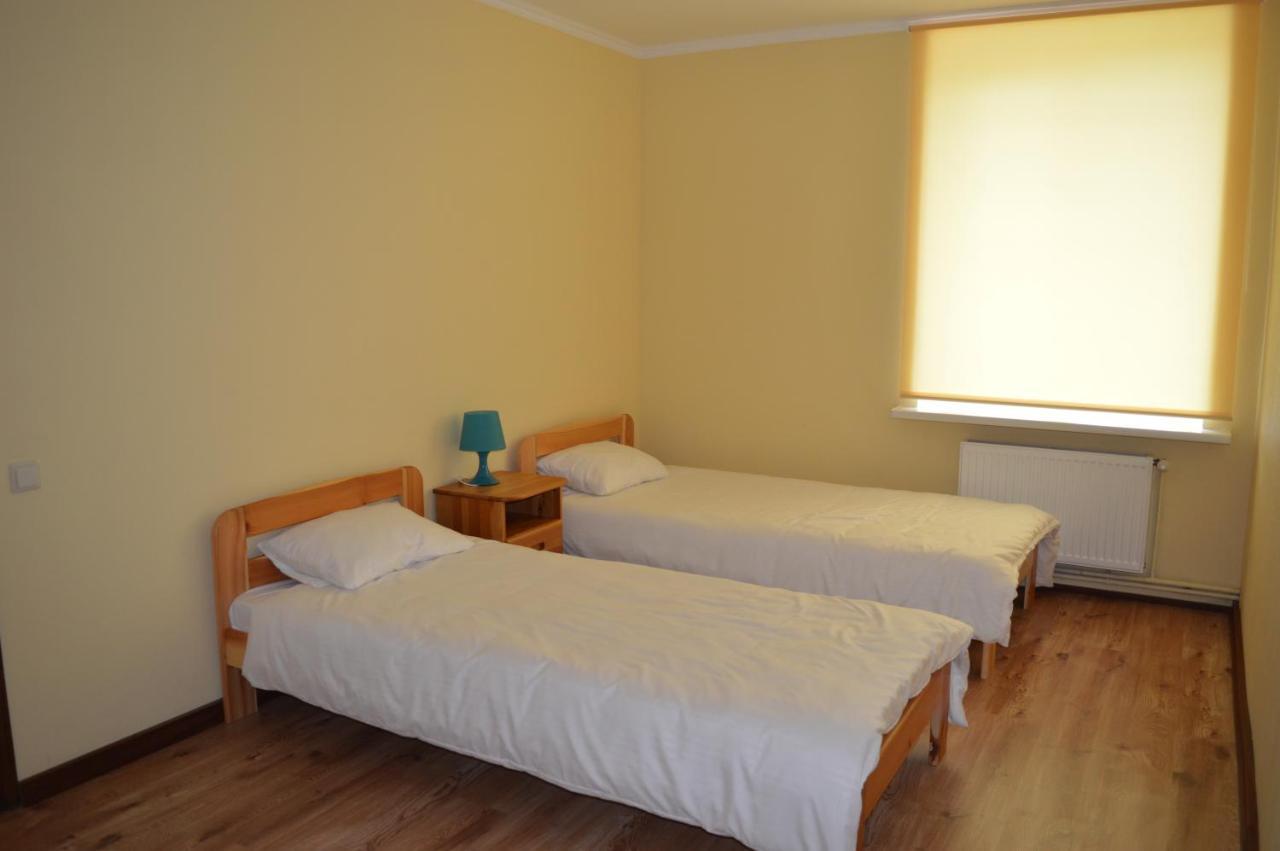 Klintis Hotel Jaungulbene Buitenkant foto