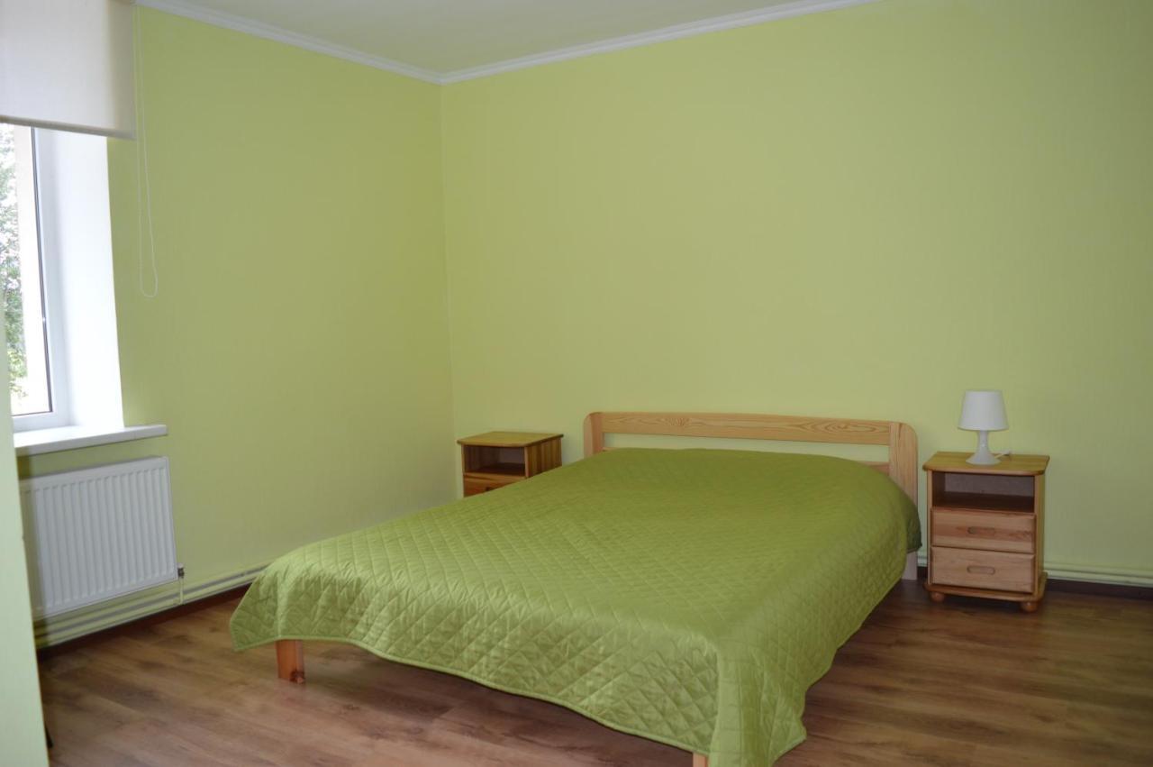 Klintis Hotel Jaungulbene Buitenkant foto